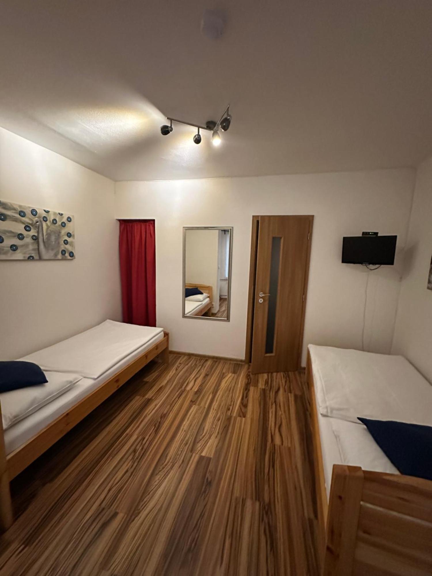 Penzion 4 Dvory Ceske Budejovice Exteriör bild